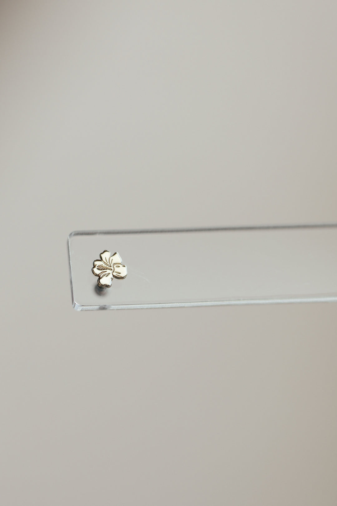Hibiscus Flatback Earring